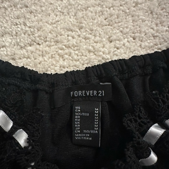 Forever 21 Black Ruched Tank Top - Picture 3 of 3